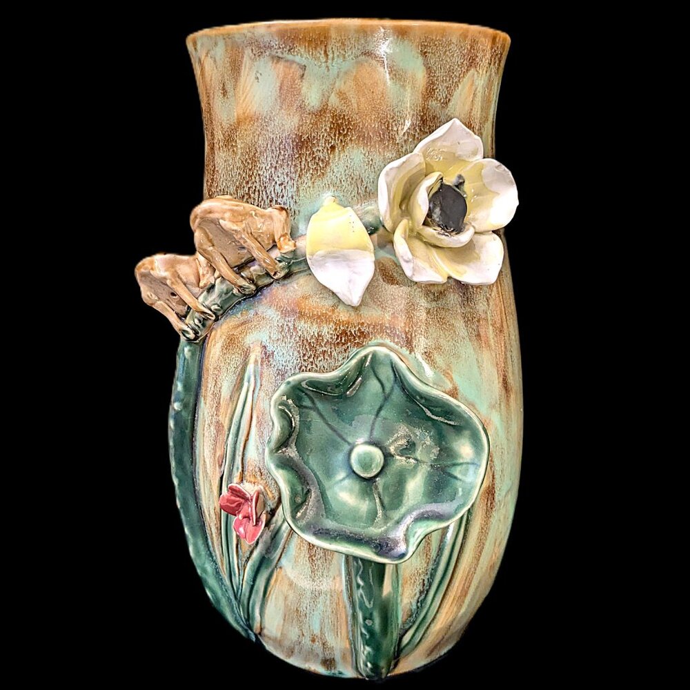Chinese Majolica Lotus & Frog Vase EUC